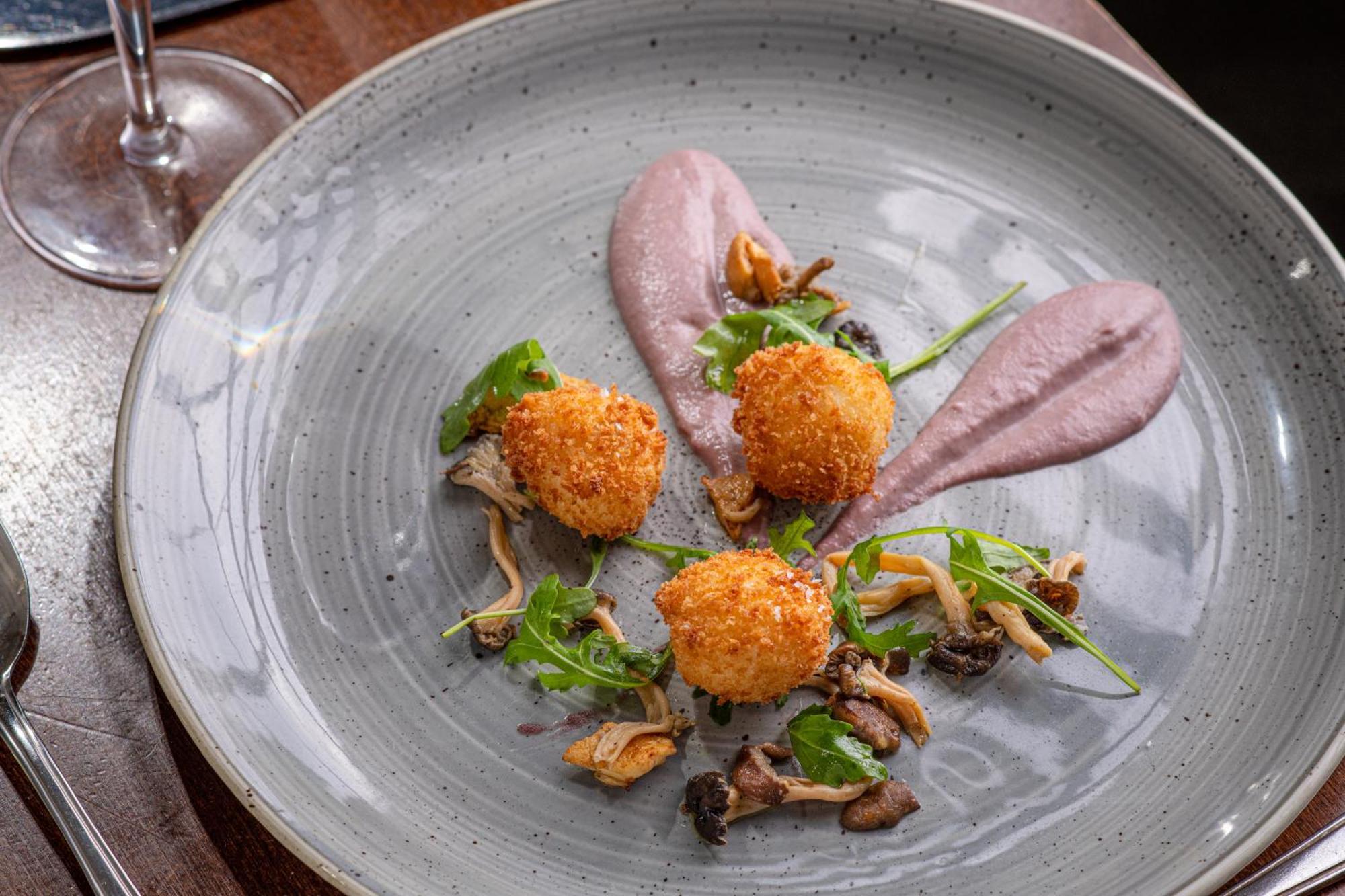 The Millstone, Mellor 호텔 블랙번 외부 사진 A dish at the restaurant