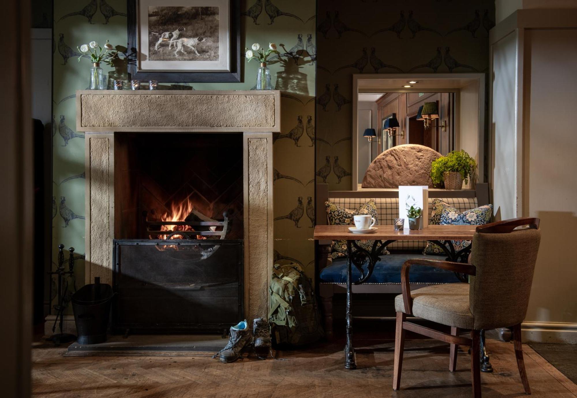 The Millstone, Mellor 호텔 블랙번 외부 사진 The restaurant at The Old parsonage
