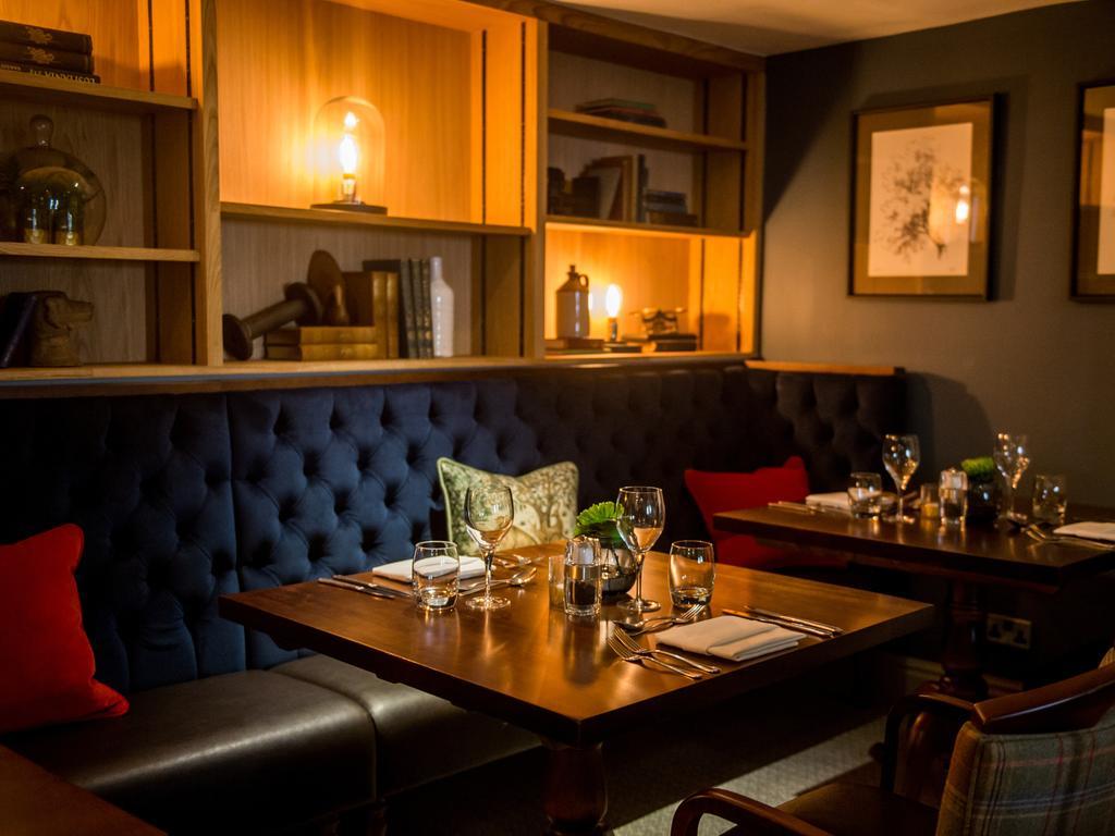 The Millstone, Mellor 호텔 블랙번 외부 사진 The restaurant at The Old Stamp Office
