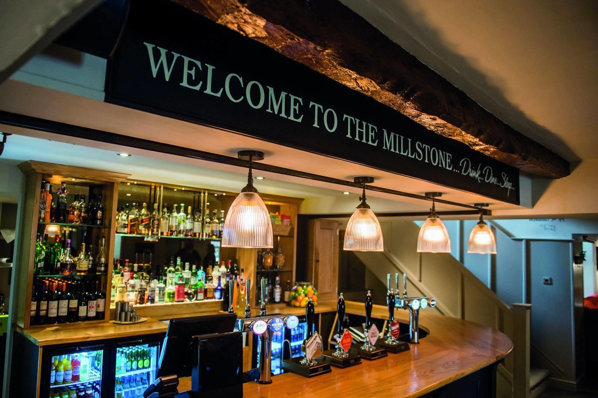 The Millstone, Mellor 호텔 블랙번 외부 사진 The Millstone Bar