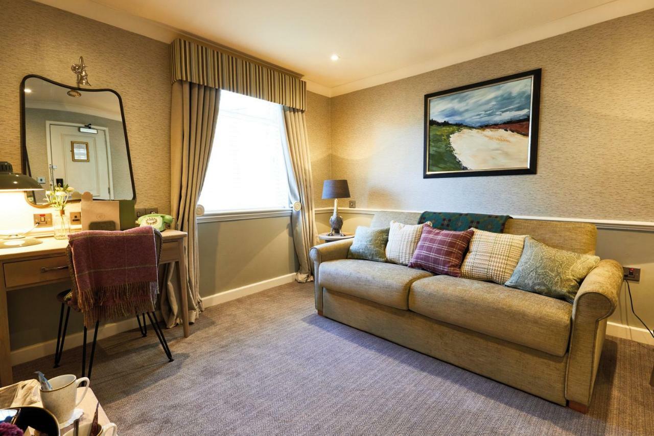 The Millstone, Mellor 호텔 블랙번 외부 사진 A suite at the hotel